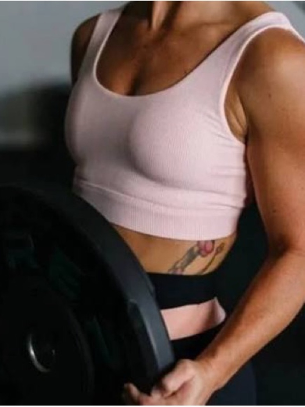 Zyia peach pinstripe sports bra NWT